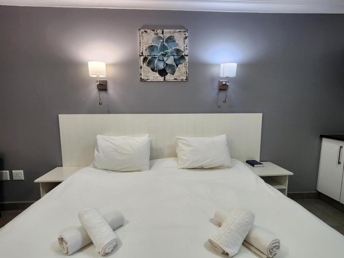 Hippo Lodge Apartments เซนต์ลูเซีย ภายนอก รูปภาพ